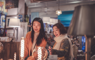 Women enjoying Newport, Oregon, shopping