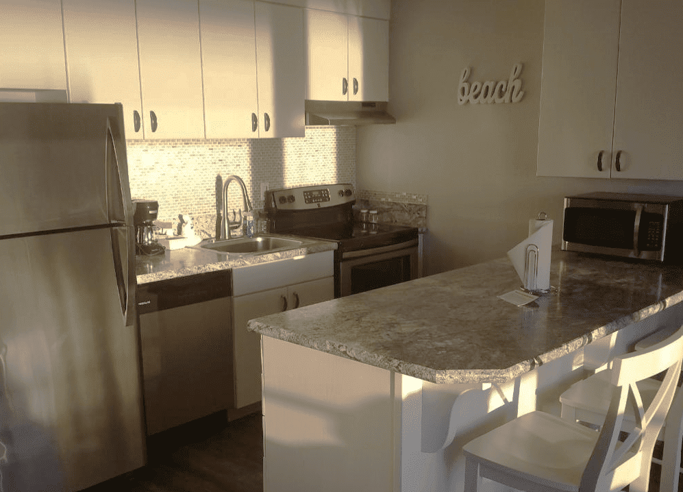 premium-rooms picture of fully equipped kitchen.