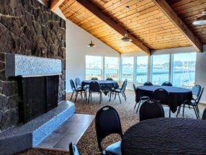 A large gathering room at a Newport resort to reserve for your Oregon family reunion vacation.